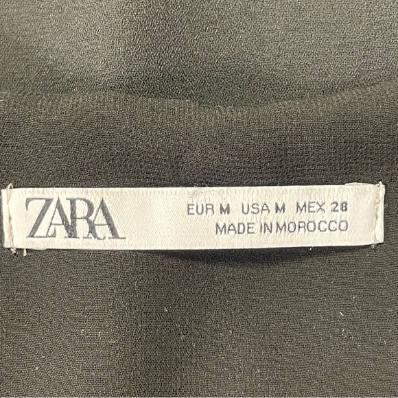 ZARA V-Neck Sleeveless Double Layered Blouse in Black - Picture 3 of 4